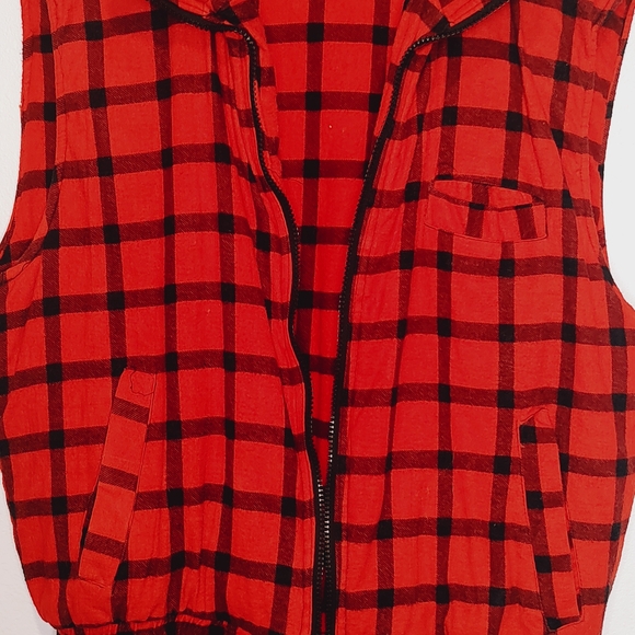 Red Plaid Men's Vest - Picture 1 of 4